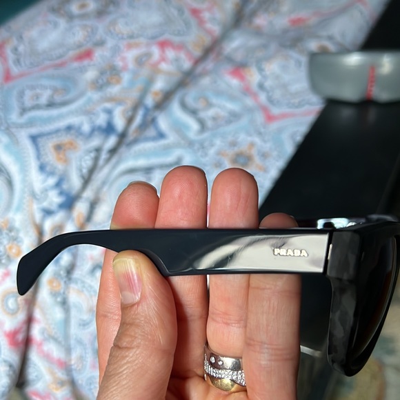 Prada grey Camo sunglasses - Picture 5 of 9